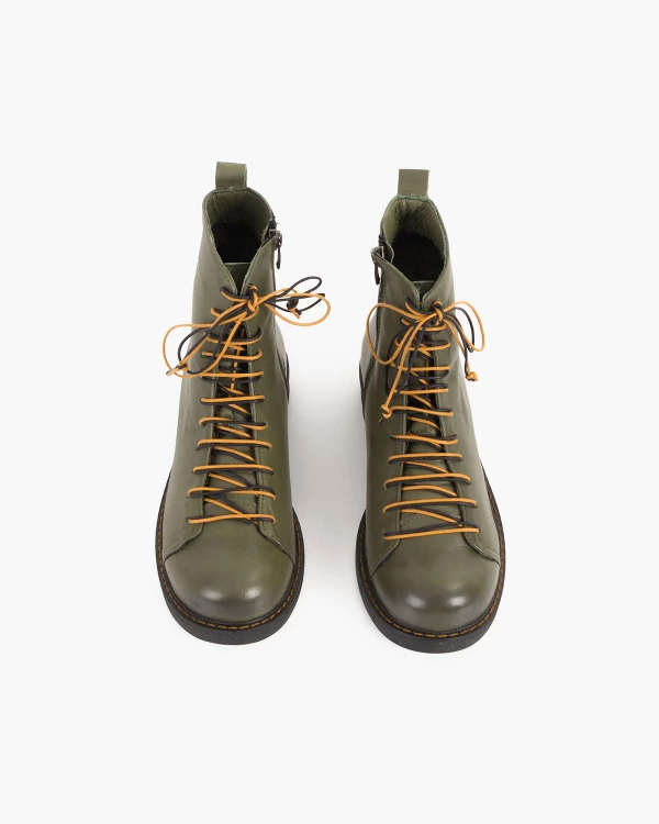 Oliwkowe trzewiki damskie skórzane 3