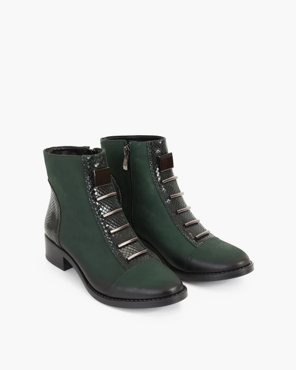 Ciemnozielone botki nubukowe