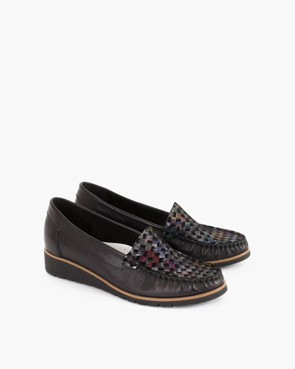 Czarne mokasyny damskie nubukowe na koturnie 2