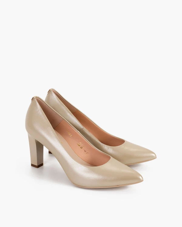 Złote czółenka skórzane na słupku 2