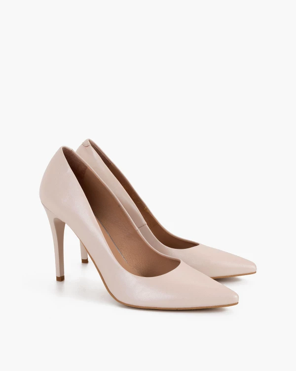 Beżowe czółenka skórzane na szpilce 2