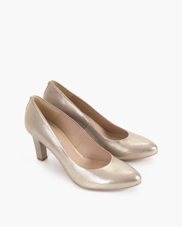 Złote czółenka skórzane na słupku 5