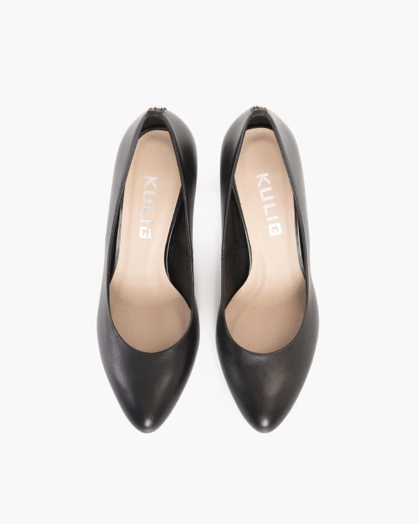 Czarne czółenka skórzane na słupku 5