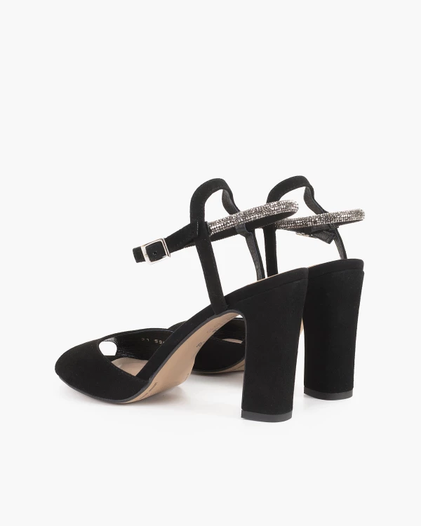 Czarne sandały damskie zamszowe na słupku 3