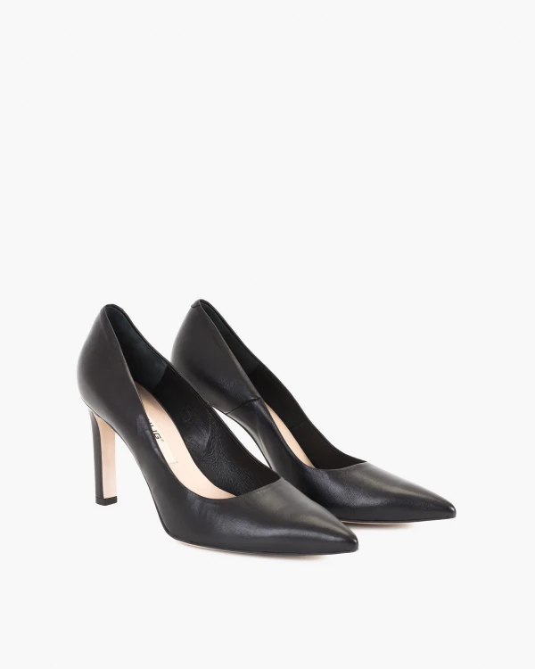 Czarne czółenka skórzane na słupku 2