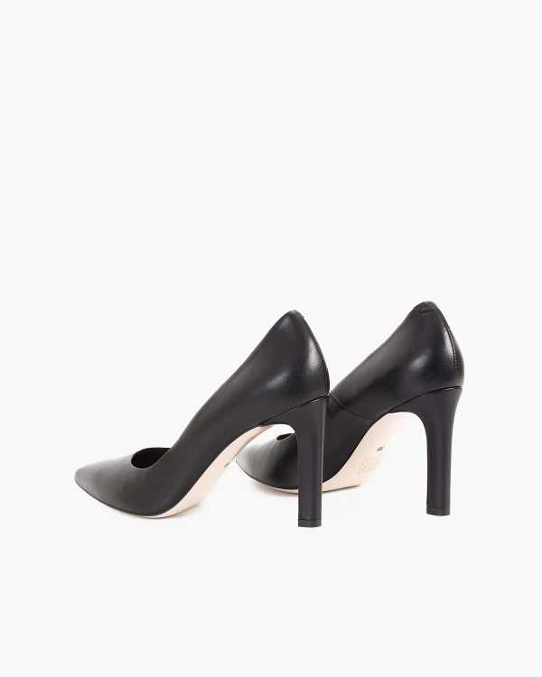 Czarne czółenka skórzane na słupku 4