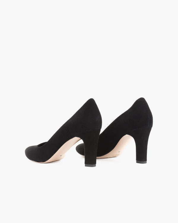 Czarne czółenka zamszowe na słupku 4