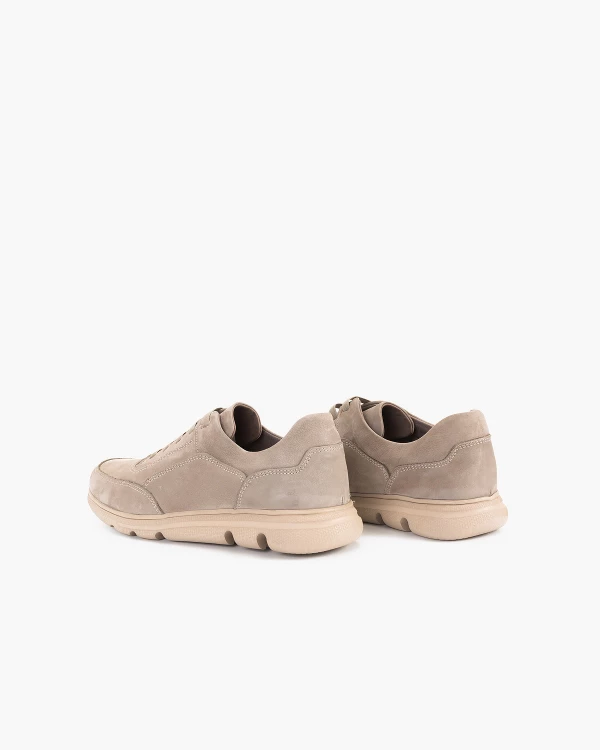 Beżowe półbuty męskie nubukowe 4