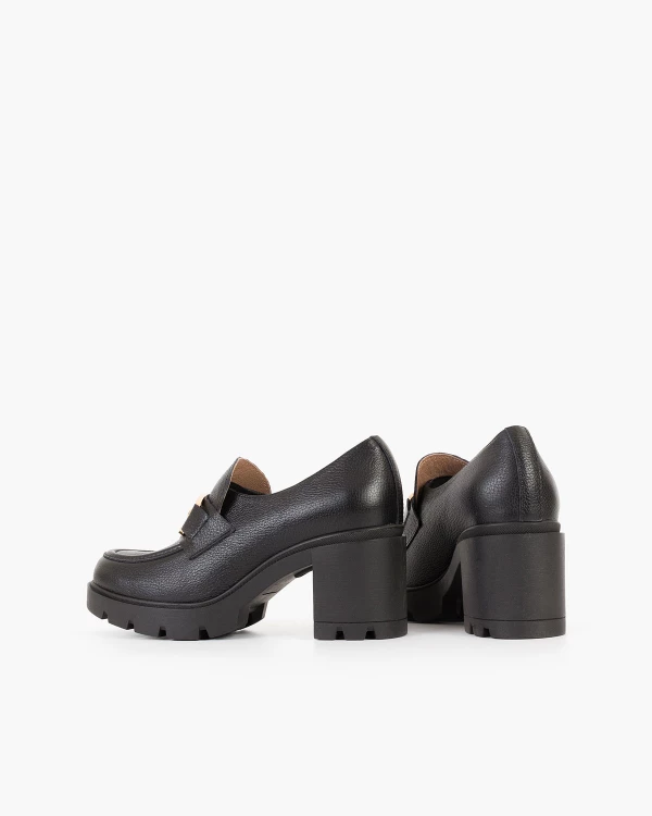 Czarne mokasyny damskie skórzane na słupku 4