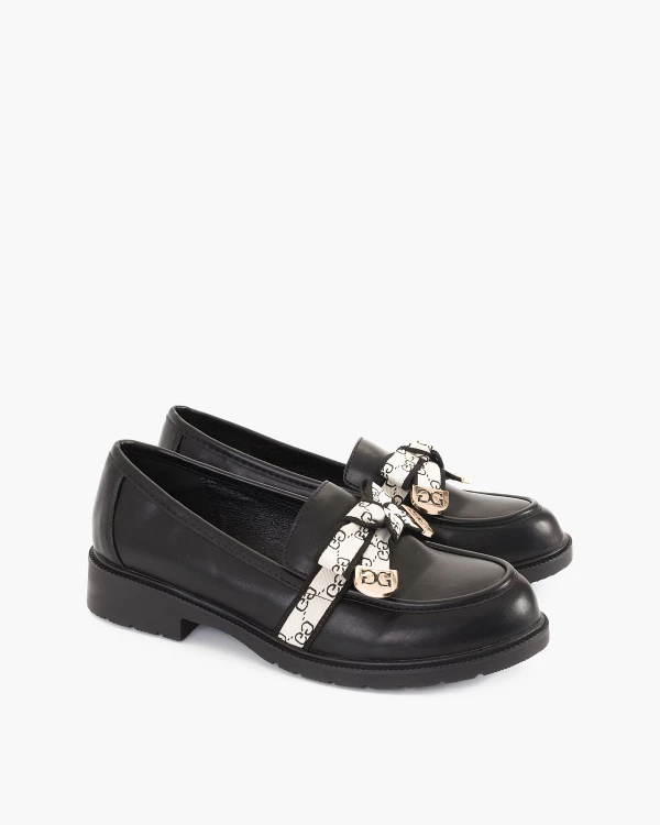 Czarne mokasyny damskie ze skóry ekologicznej z kokardą 2