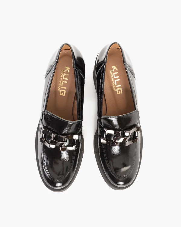 Czarne mokasyny damskie lakierowane na słupku 3