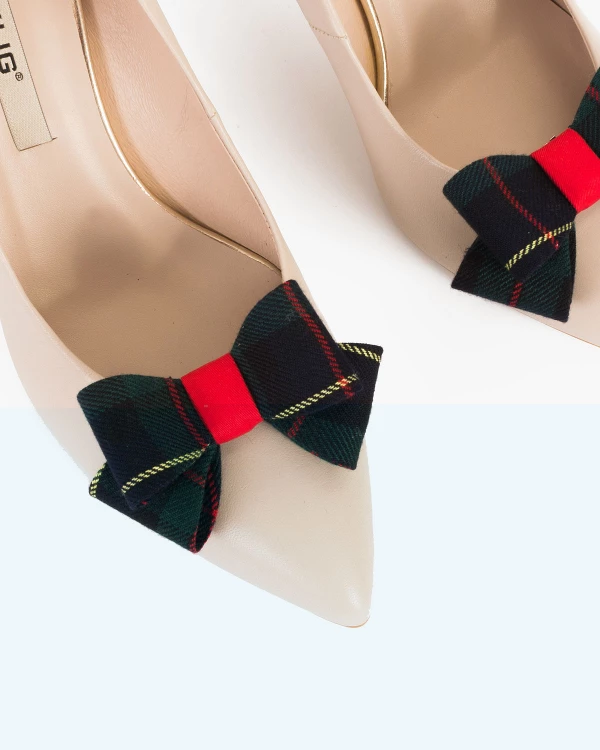 Wielokolorowe kokardki do butów w kratę
