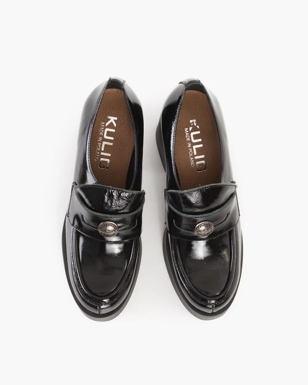 Czarne mokasyny damskie lakierowane na słupku 3