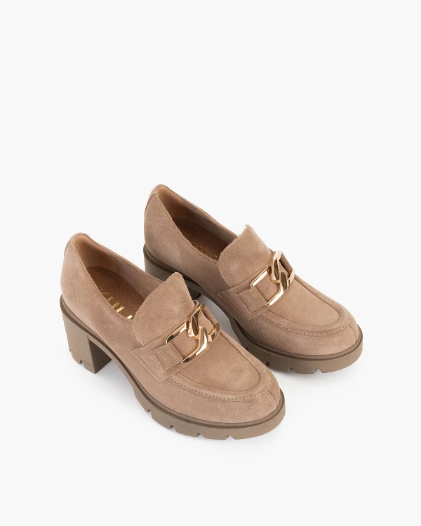 Beżowe mokasyny damskie welurowe na słupku