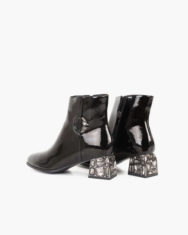 Czarne botki lakierowane na klocku 4