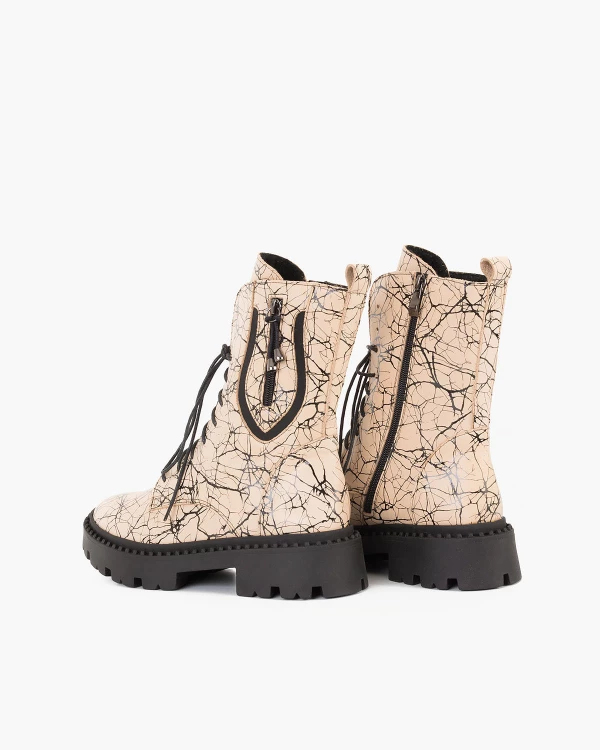 Beżowe trzewiki damskie nubukowe z motywem 4