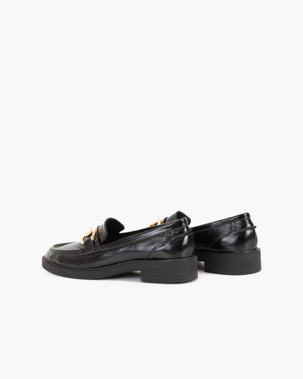 Czarne mokasyny damskie lakierowane z klamrą 4