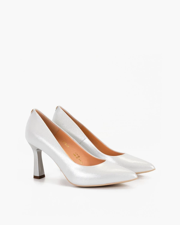 Srebrne czółenka nubukowe na szpilce 2