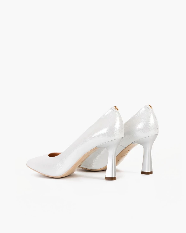 Srebrne czółenka nubukowe na szpilce 4