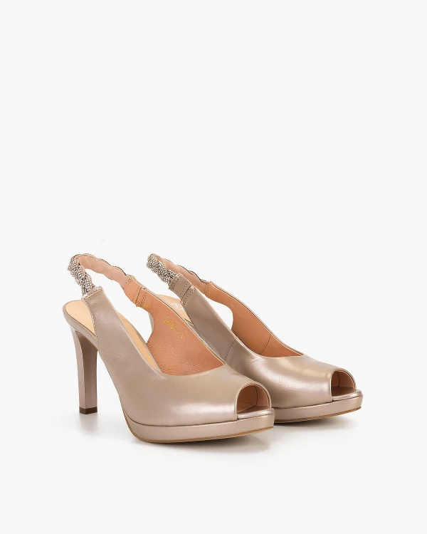 Złote sandały damskie skórzane na szpilce 2