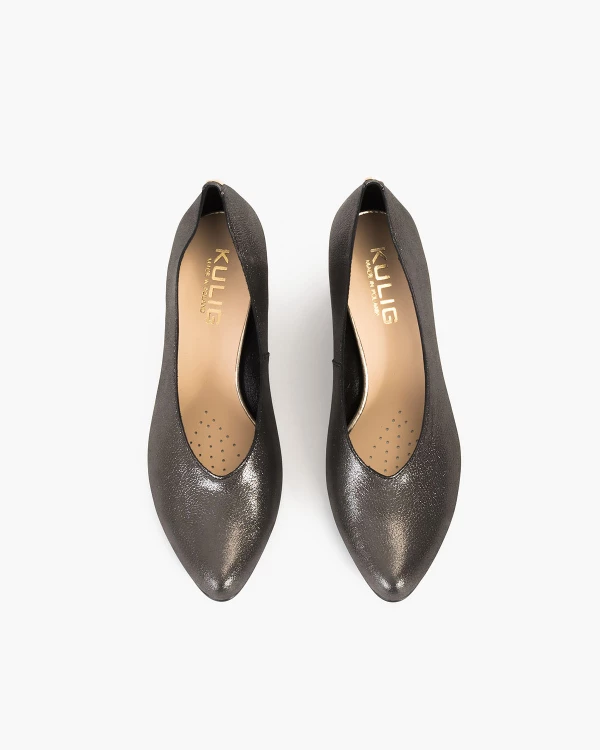 Grafitowe czółenka nubukowe na słupku 3