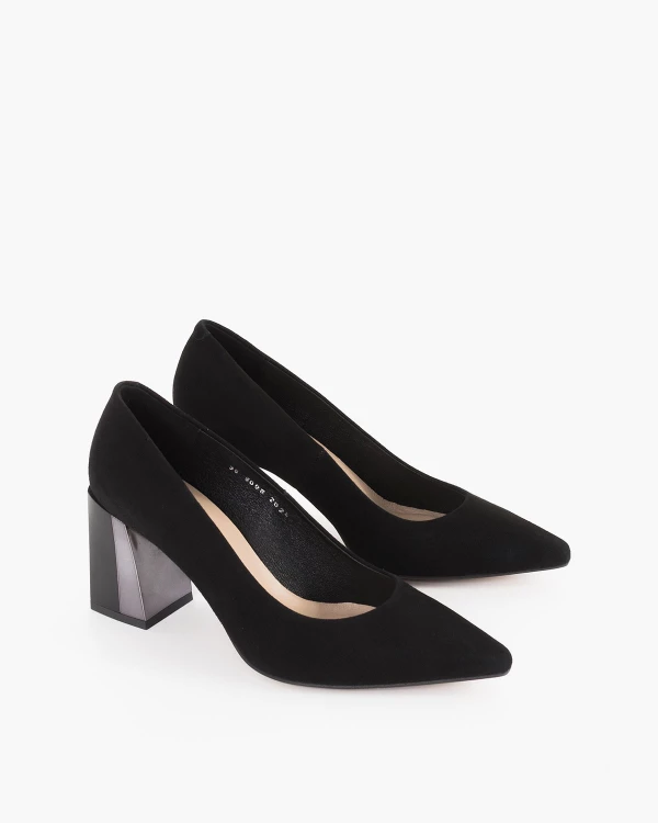 Czarne czółenka zamszowe na klocku 3