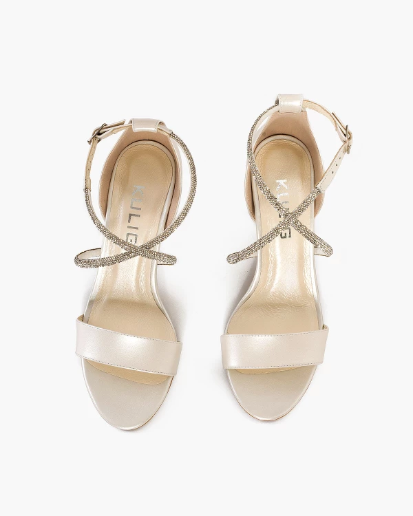 Perłowe sandały damskie skórzane na szpilce 4