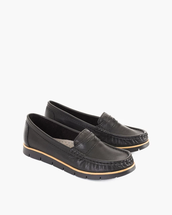 Czarne mokasyny damskie ze skóry naturalnej 2