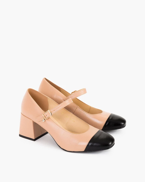 Beżowe półbuty damskie skórzane na obcasie 2