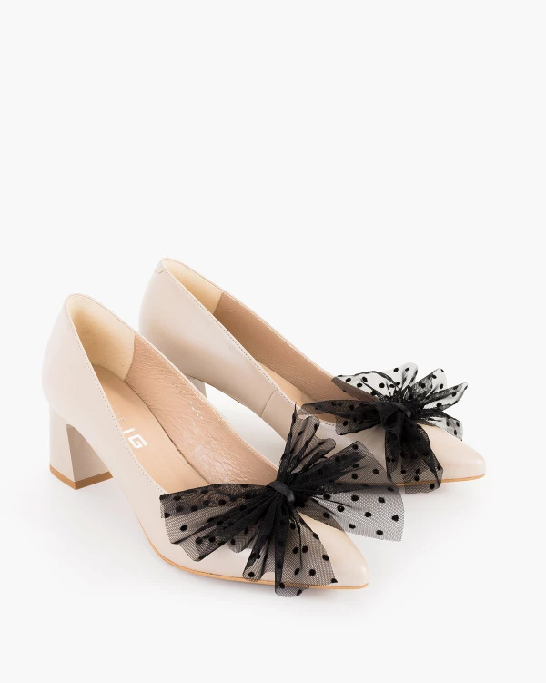 Czarne kokardy do butów w groszki 2