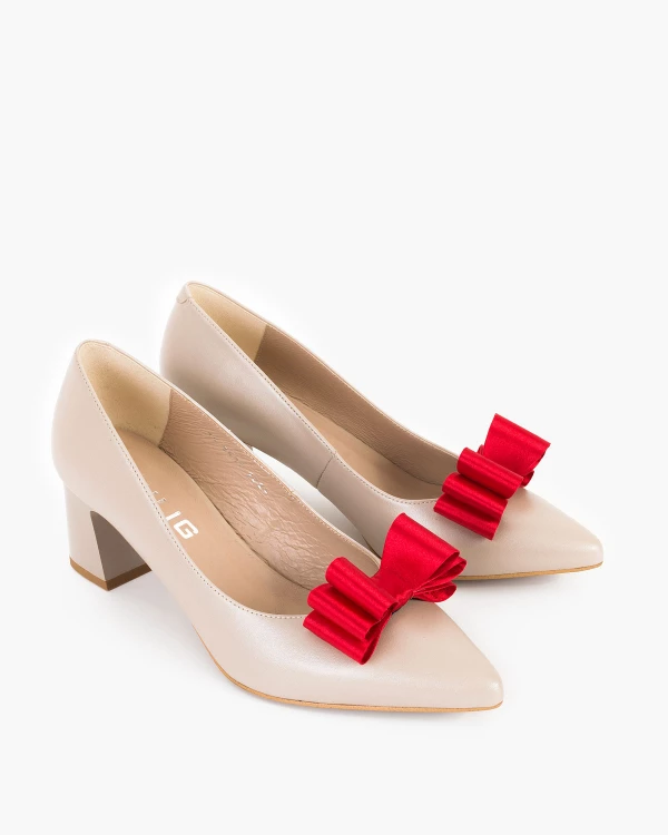 Czerwone kokardy do butów 2