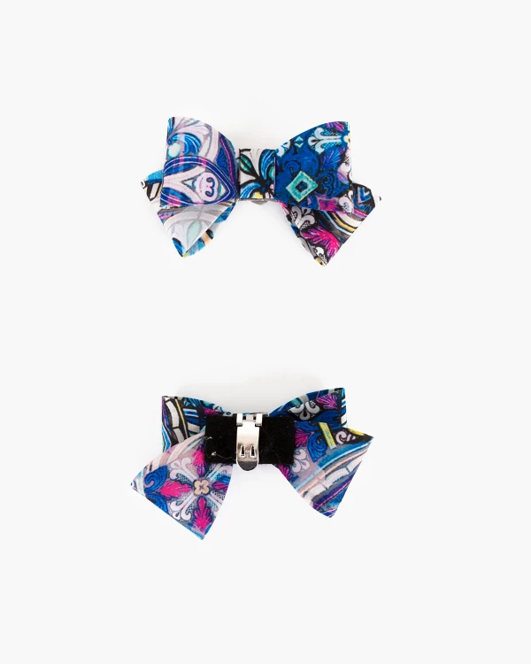 Wielokolorowe kokardki do butów z motywem 4