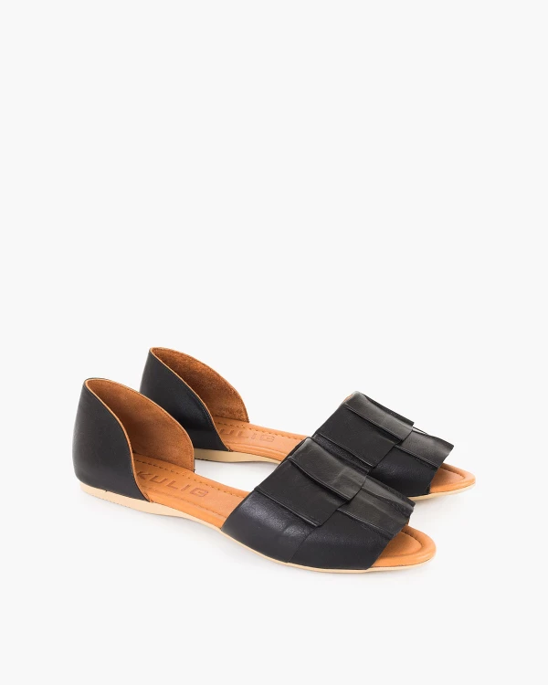 Czarne sandały damskie skórzane na płaskim obcasie 2