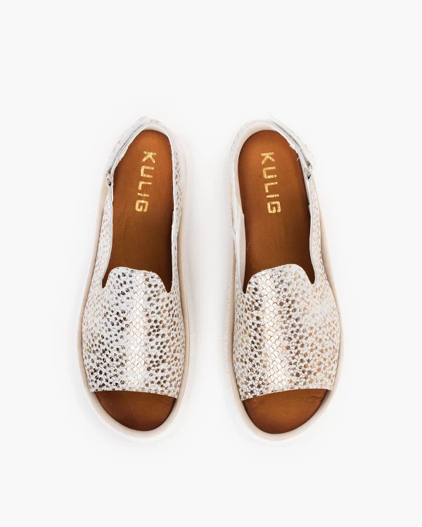 Biało-złote sandały damskie skórzane na koturnie 3