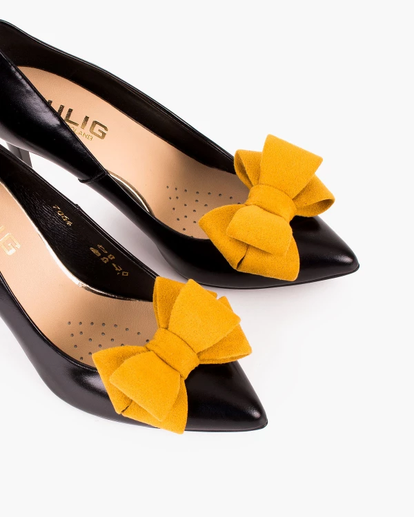 Musztardowe kokardki do butów