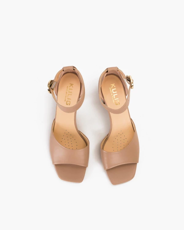 Beżowe sandały damskie skórzane na klocku 3