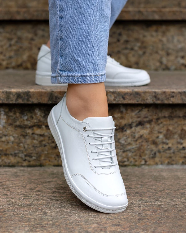 Białe półbuty sportowe damskie ze skóry licowej 3