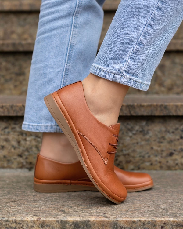 Rude półbuty damskie sznurowane ze skóry naturalnej