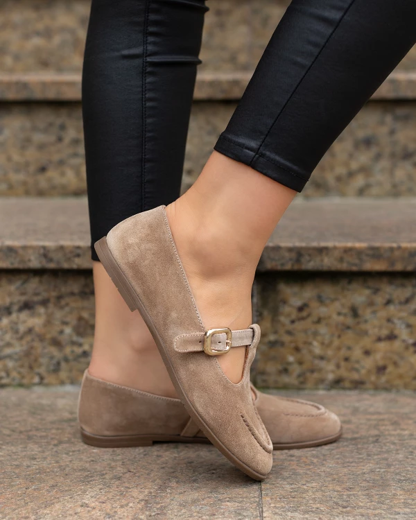 Beżowe półbuty damskie zamszowe z wycięciami 3