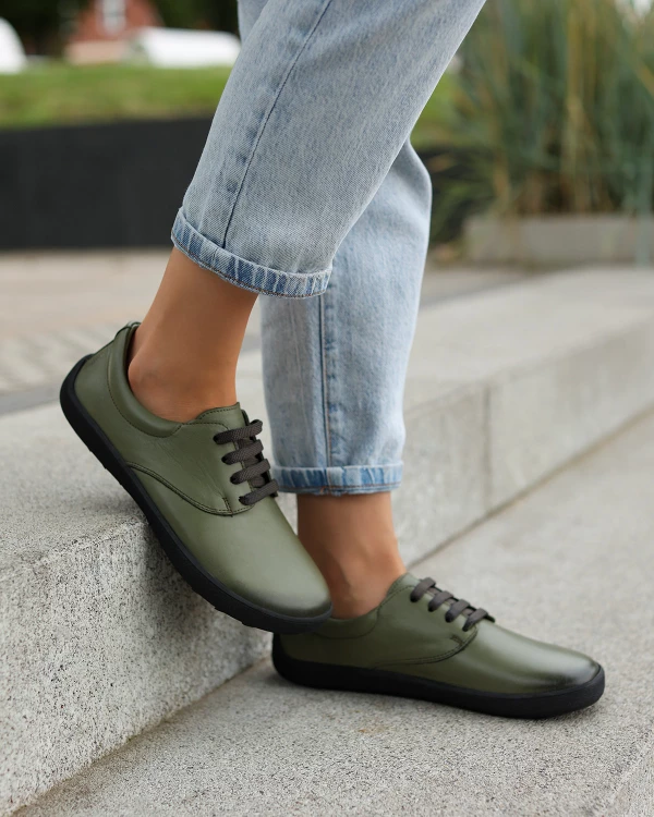 Oliwkowe półbuty damskie sznurowane z naturalnej skóry licowej 3