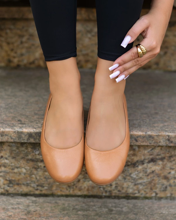 Rude baleriny damskie skórzane na niskim obcasie