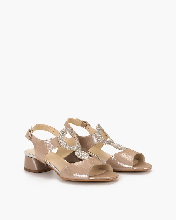 Beżowe sandały damskie ze skóry nubukowej na klocku 2