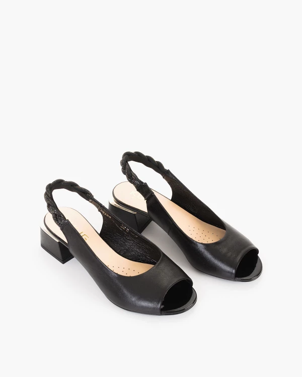 Czarne sandały damskie ze skóry naturalnej na klocku