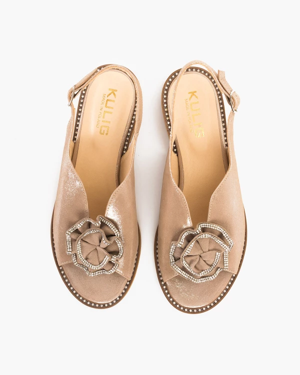 Beżowe sandały damskie ze skóry nubukowej z cyrkoniami 3