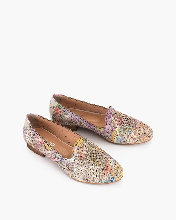 Wielokolorowe mokasyny damskie skórzane z motywem