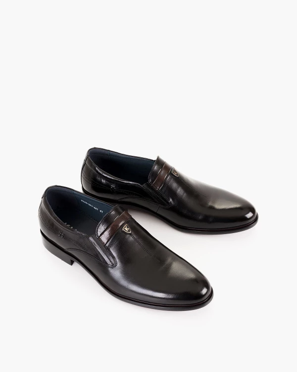 Czarne półbuty męskie wizytowe ze skóry lakierowanej