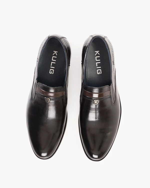 Czarne półbuty męskie wizytowe ze skóry lakierowanej 3