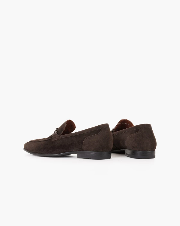 Ciemnobrązowe mokasyny męskie ze skóry zamszowej 4