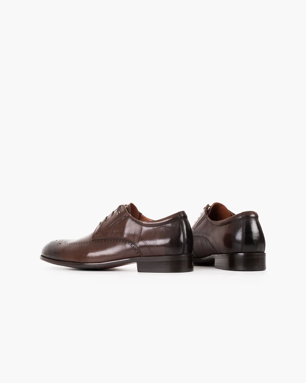 Ciemnobrązowe półbuty męskie wizytowe ze skóry lakierowanej 4