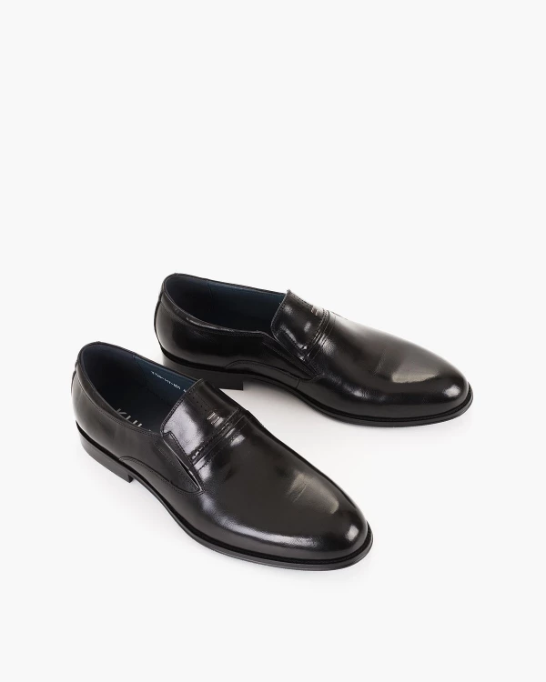 Czarne półbuty męskie wizytowe lakierowane